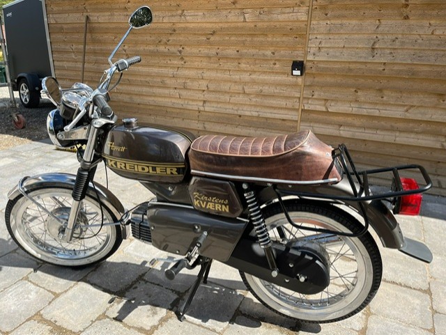 Motorcycle seat reupholstery